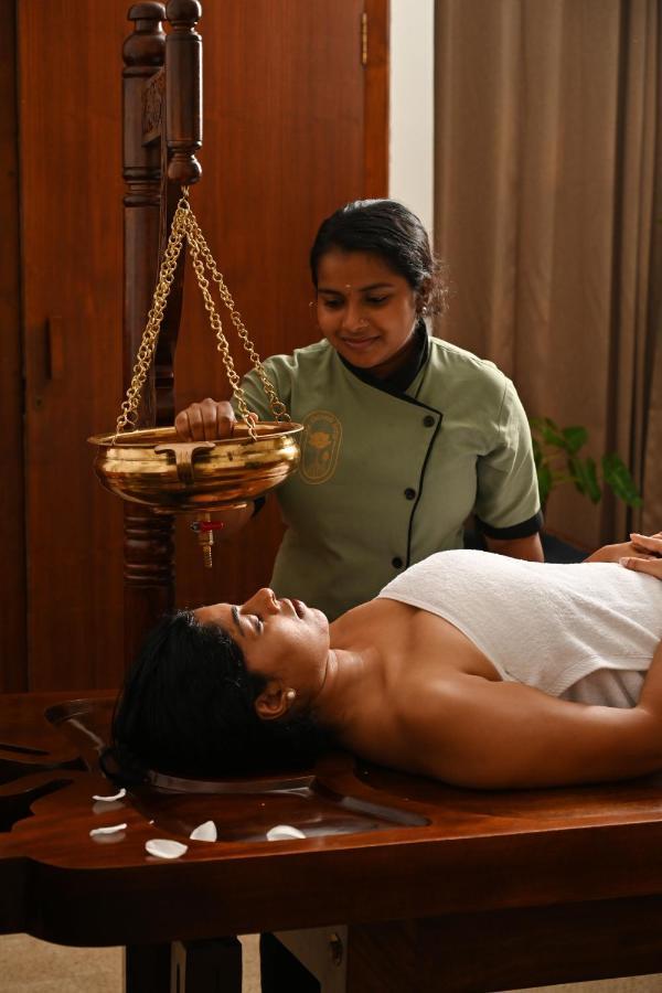 The Sacred Lotus Ayurveda Wellness Retreat 호텔 Kochi 외부 사진