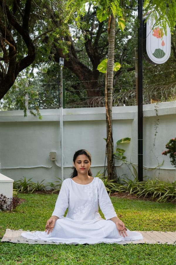 The Sacred Lotus Ayurveda Wellness Retreat 호텔 Kochi 외부 사진